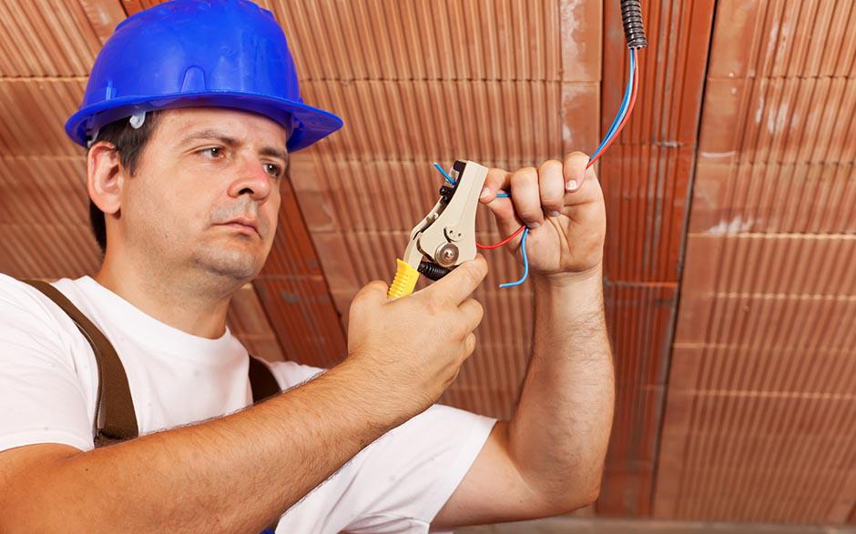 électricien dans le bâtiment Paris 20